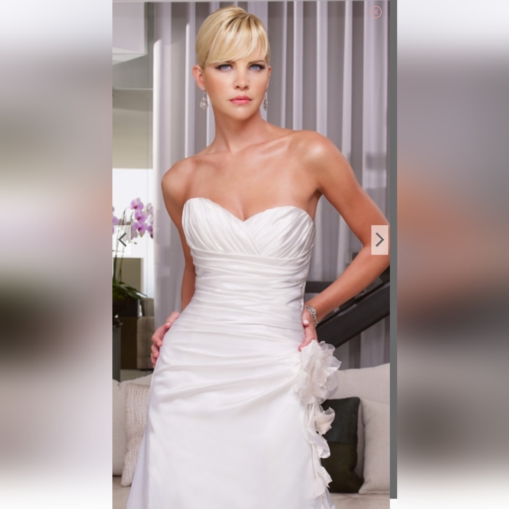 Casablanca Bridal Strapless White Wedding Dress